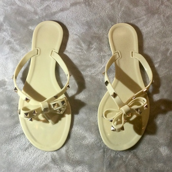 Valentino Shoes - VALENTINO EUC ROCKSTUD SANDALS